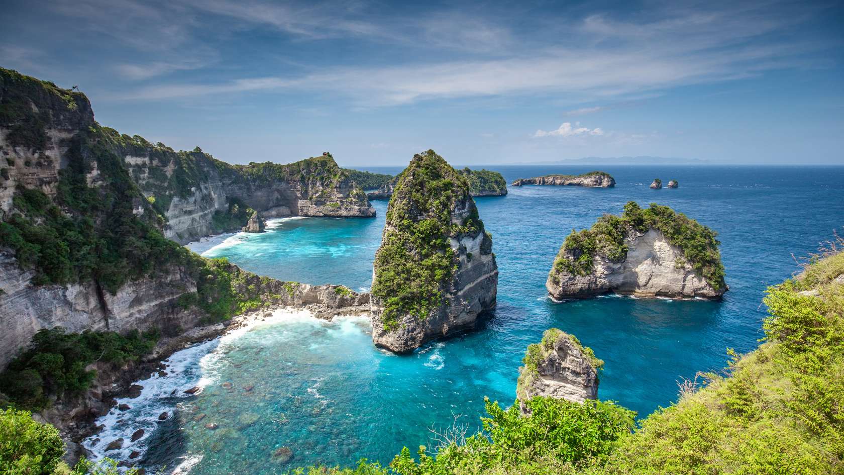 bali - Thailand’s Luxury Real Estate Market is Outpacing Bali and Dubai in 2025 - minerva thailand bali - Thailand’s Luxury Real Estate Market is Outpacing Bali and Dubai in 2025 - minerva thailand